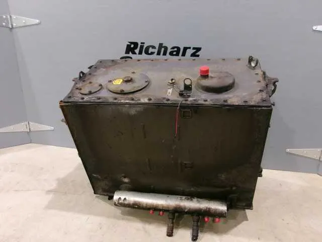 16818733