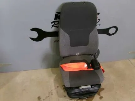 H Model Seat